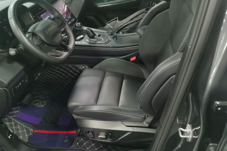 Used Lynk & Co 01 EM-P 2023 1.5TD EM-P PM Interior 3