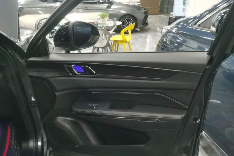 Used Lynk & Co 01 EM-P 2023 1.5TD EM-P PM Interior 6
