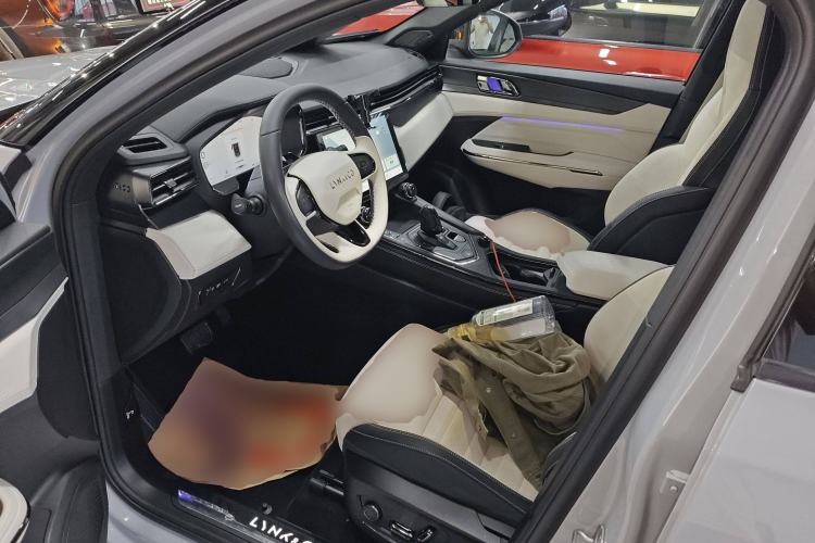 Used Lynk & Co 01 EM-P 2023 1.5TD EM-P Dawn Edition Left Front Seat