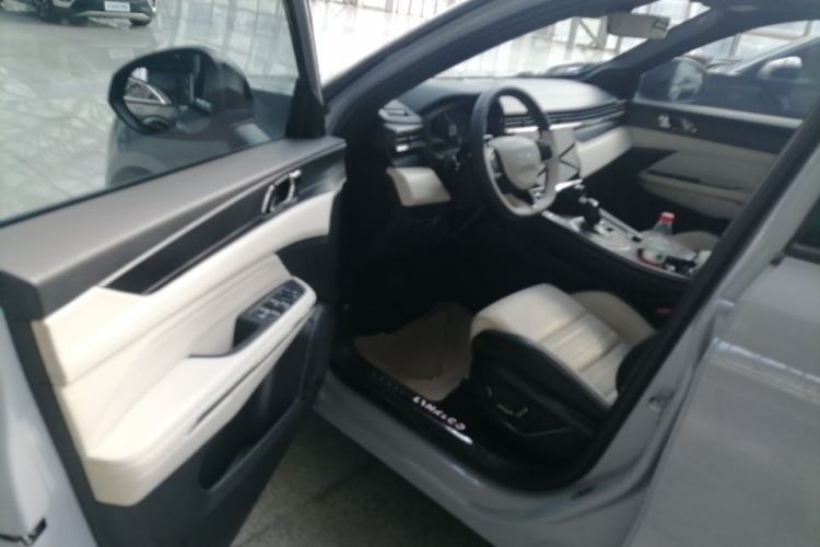 Used Lynk & Co 01 EM-P 2023 1.5TD EM-P Dawn Edition Left Front Seat