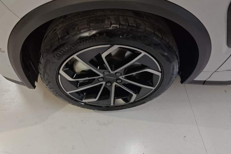 Used Lynk & Co 01 EM-P 2023 1.5TD EM-P Dawn Edition Left Front Wheel Hub