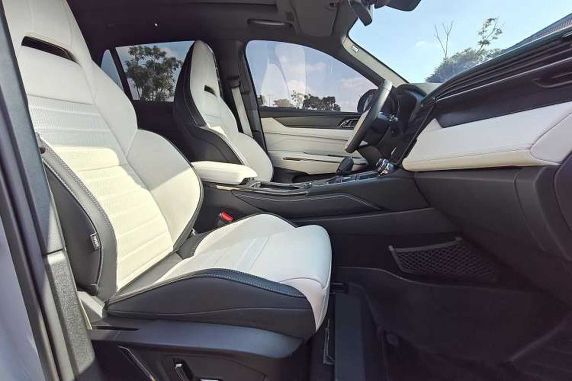 Used Lynk & Co 01 EM-P 2023 1.5TD EM-P Dawn Edition Right Front Seat