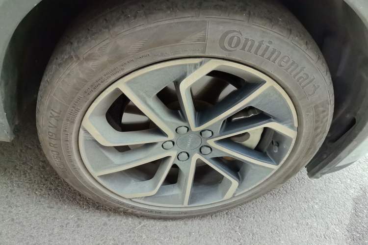 Used Lynk & Co 01 EM-P 2023 1.5TD EM-P PM Right Front Wheel Hub
