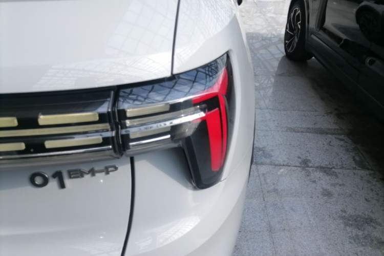 Used Lynk & Co 01 EM-P 2023 1.5TD EM-P Dawn Edition Right Rear Taillight