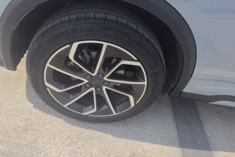 Used Lynk & Co 01 EM-P 2023 1.5TD EM-P PM Right Rear Wheel Hub