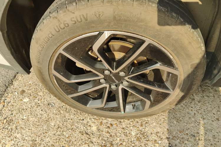 Used Lynk & Co 01 EM-P 2023 1.5TD EM-P Dawn Edition Right Rear Wheel Hub