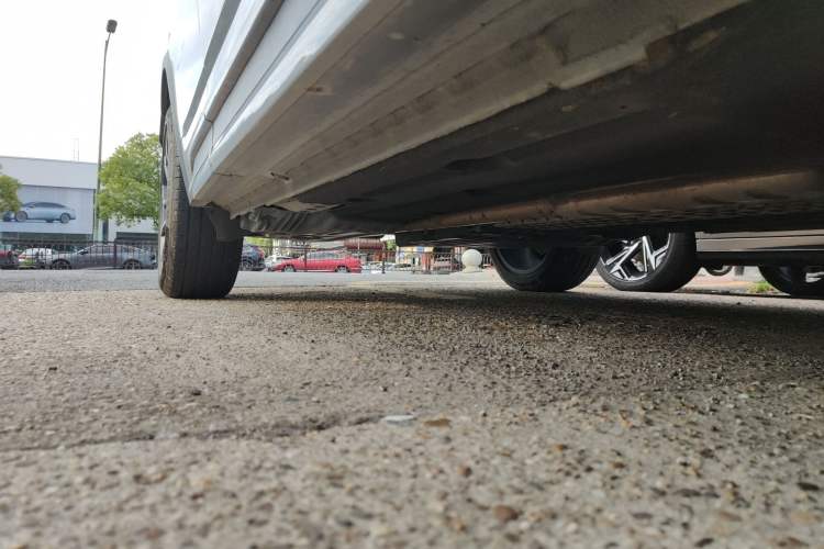 Used Lynk & Co 01 EM-P 2023 1.5TD EM-P Dawn Edition Right Side Sill
