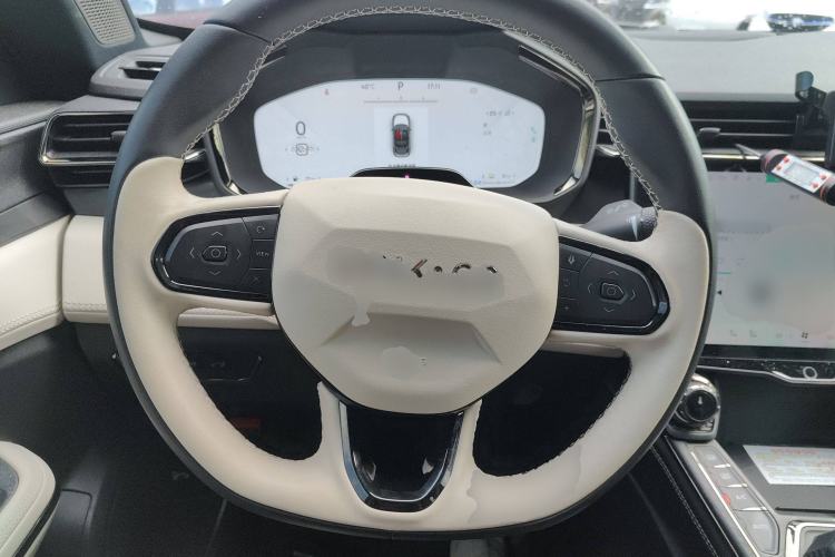 Used Lynk & Co 01 EM-P 2023 1.5TD EM-P Dawn Edition Steering Wheel