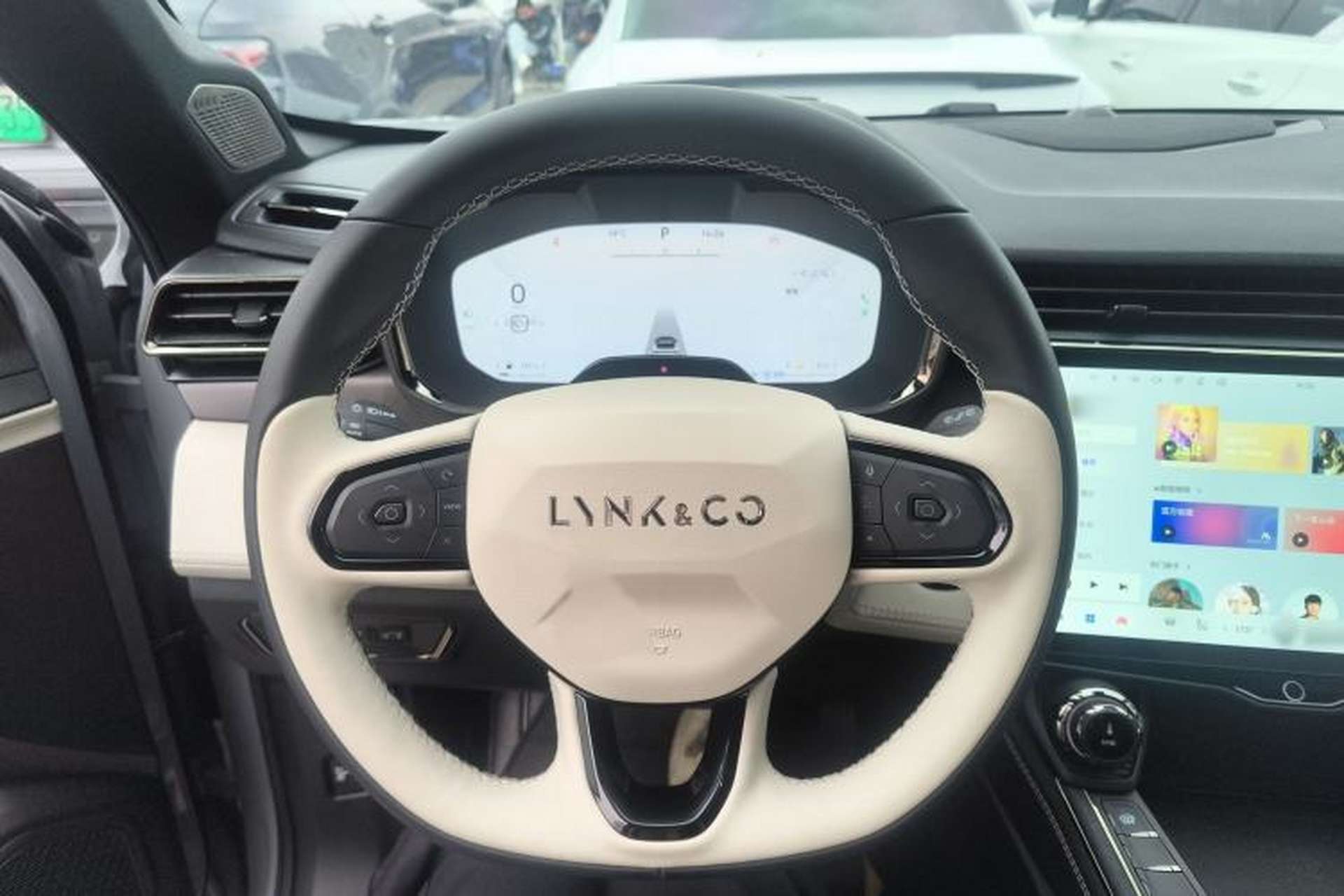 Used Lynk & Co 01 EM-P 2023 1.5TD EM-P Dawn Edition Steering Wheel