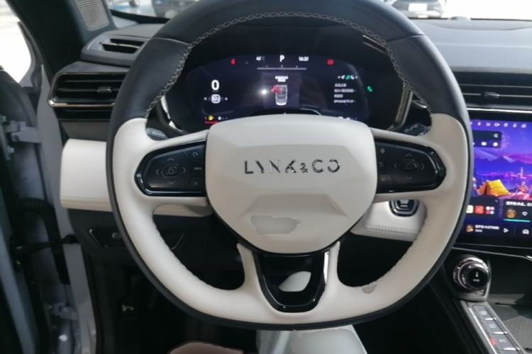 Used Lynk & Co 01 EM-P 2023 1.5TD EM-P Dawn Edition Steering Wheel