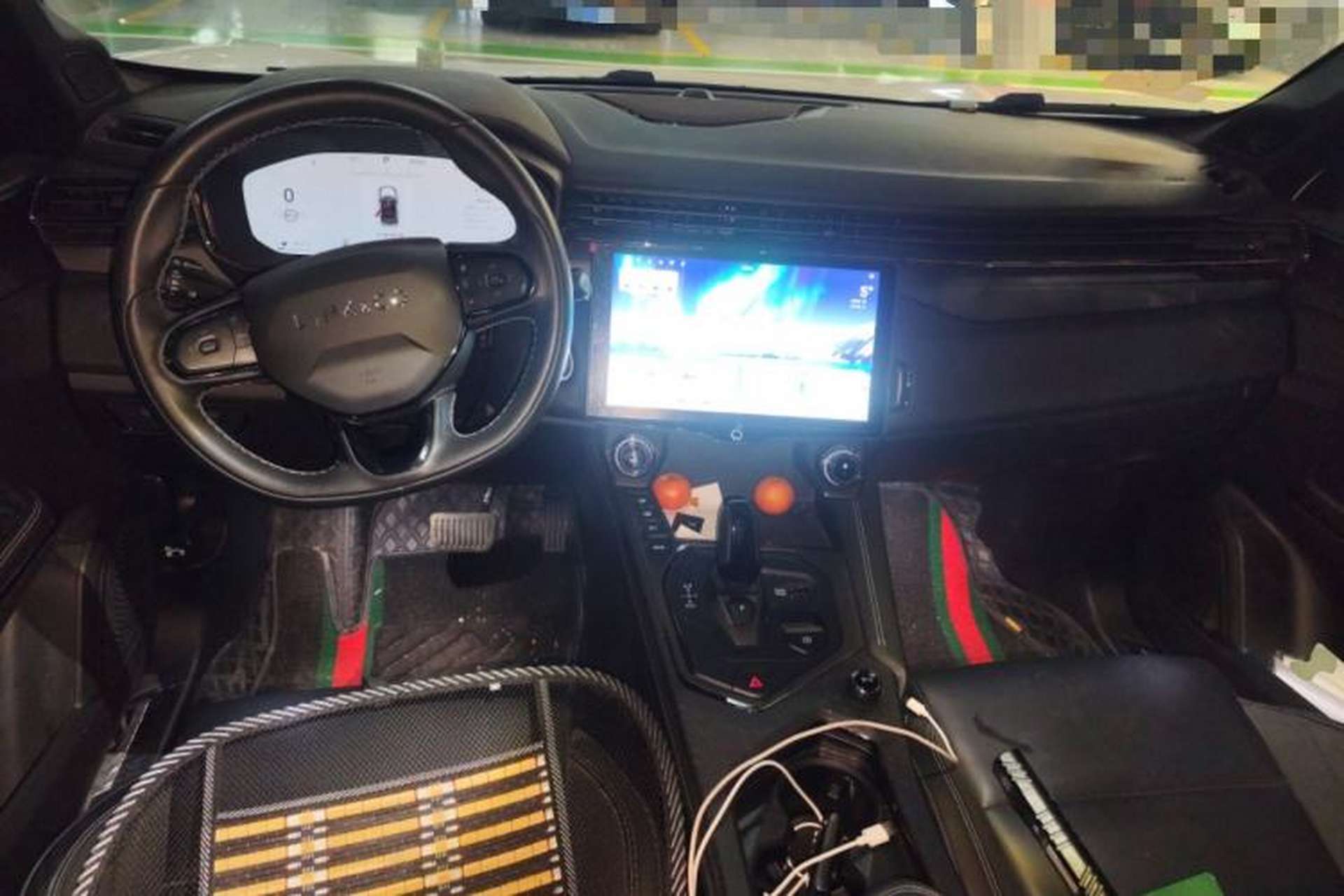 Used Lynk & Co 01 EM-P 2023 1.5TD EM-P AM Center Console