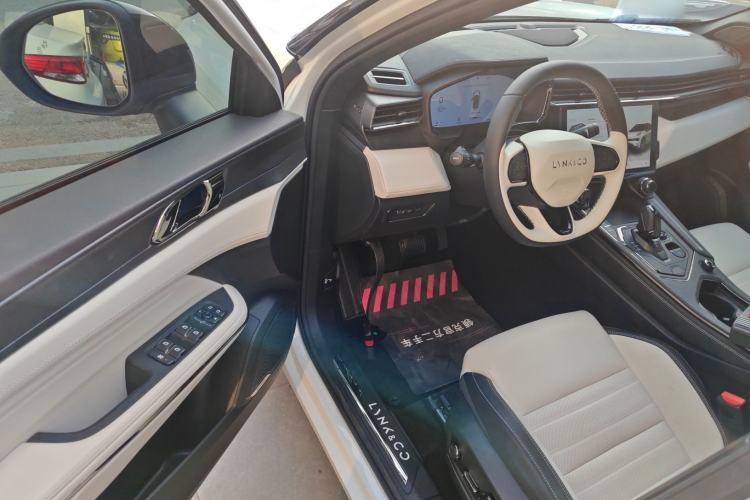 Used Lynk & Co 01 EM-P 2023 1.5TD EM-P Dawn Edition Driver Seat