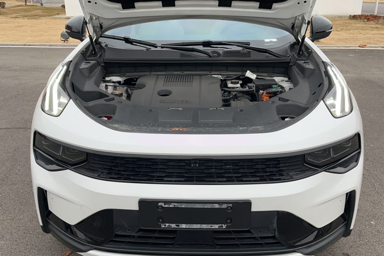 Used Lynk & Co 01 EM-P 2023 1.5TD EM-P Dawn Edition Engine Bay