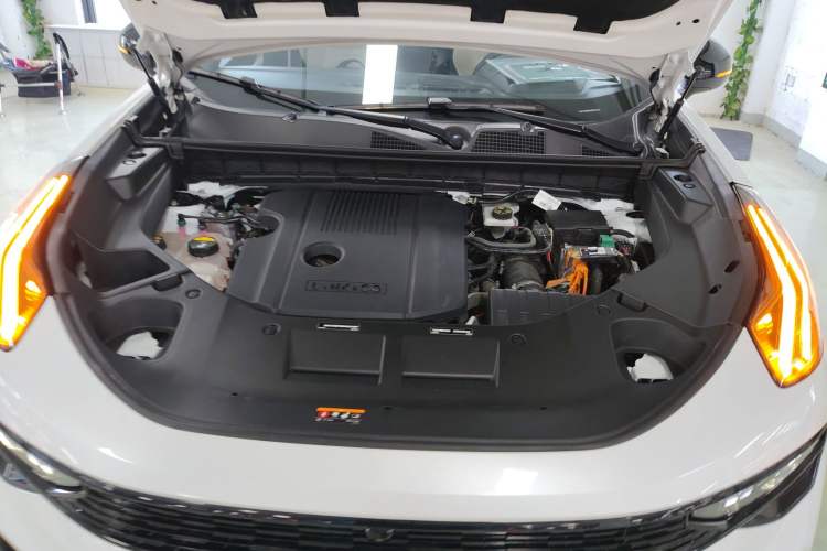 Used Lynk & Co 01 EM-P 2023 1.5TD EM-P Dawn Edition Engine Bay