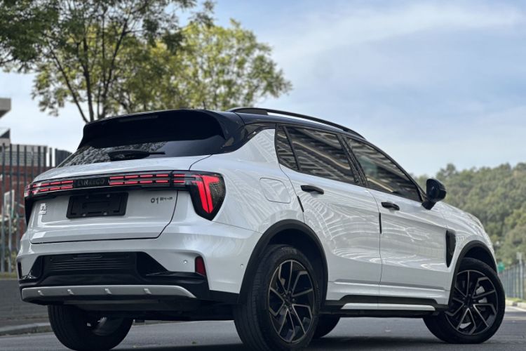 Used Lynk & Co 01 EM-P 2023 1.5TD EM-P Dawn Edition Exterior 11