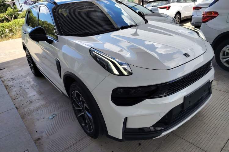 Used Lynk & Co 01 EM-P 2023 1.5TD EM-P AM Exterior 2