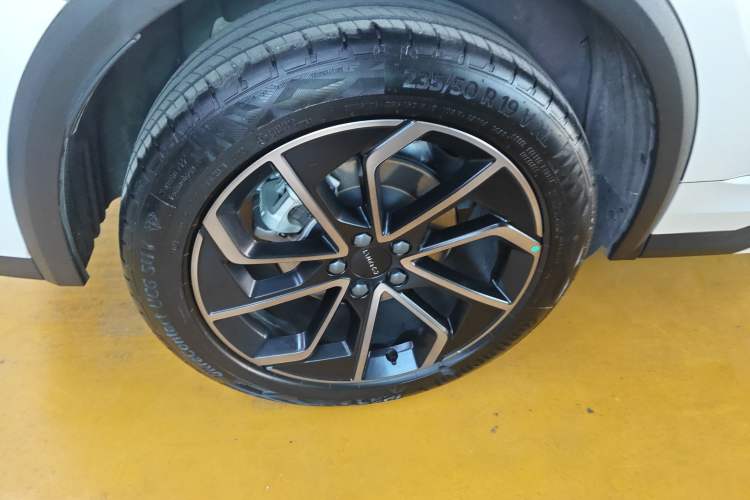 Used Lynk & Co 01 EM-P 2023 1.5TD EM-P Dawn Edition Exterior 2