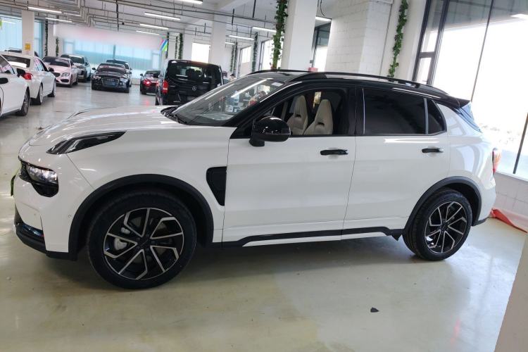 Used Lynk & Co 01 EM-P 2023 1.5TD EM-P Dawn Edition Exterior 3