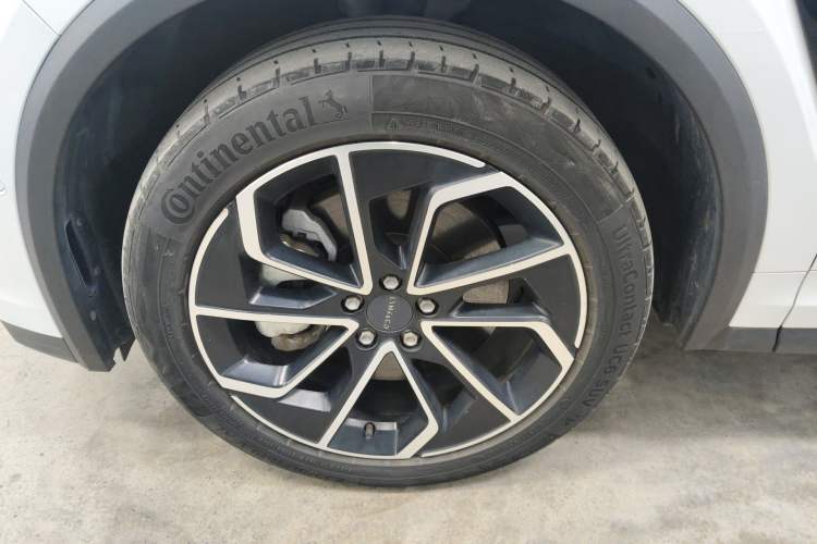 Used Lynk & Co 01 EM-P 2023 1.5TD EM-P Dawn Edition Exterior 4