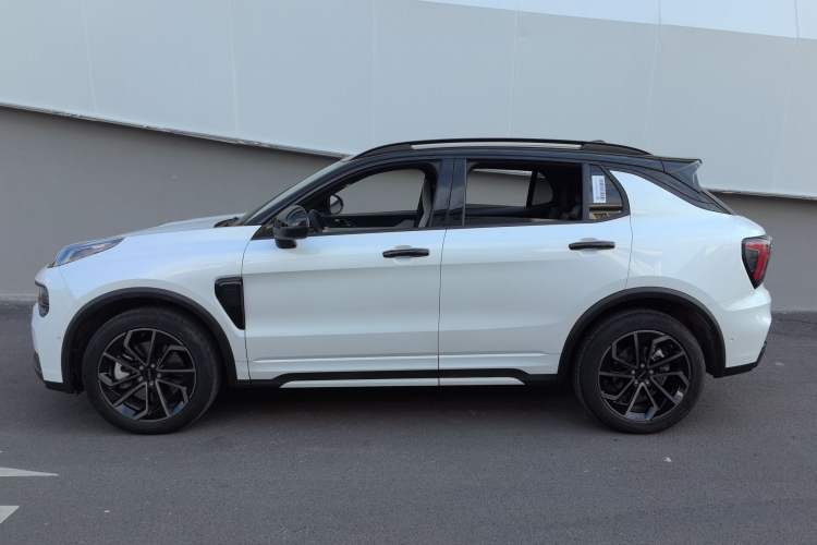 Used Lynk & Co 01 EM-P 2023 1.5TD EM-P Dawn Edition Exterior 5
