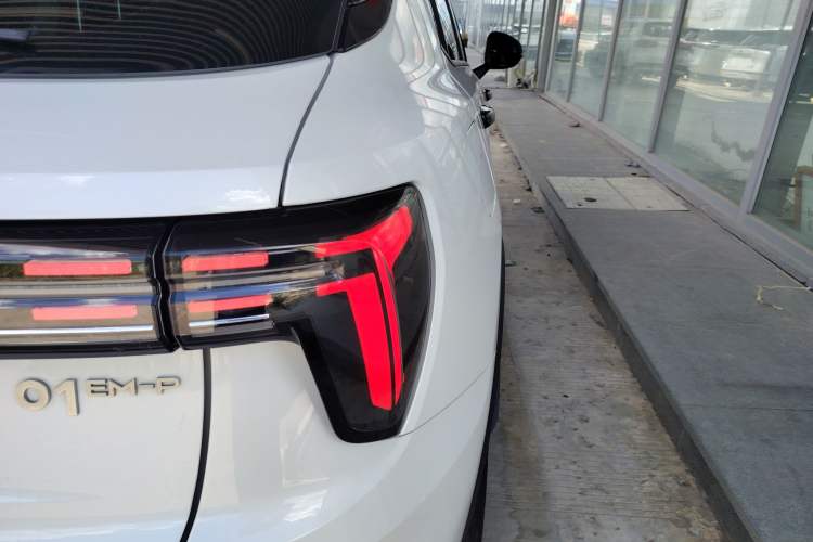 Used Lynk & Co 01 EM-P 2023 1.5TD EM-P AM Exterior 6