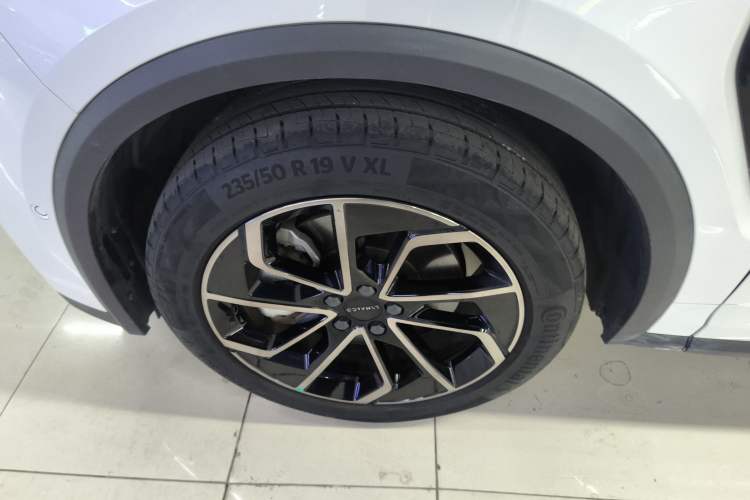 Used Lynk & Co 01 EM-P 2023 1.5TD EM-P Dawn Edition Exterior 7