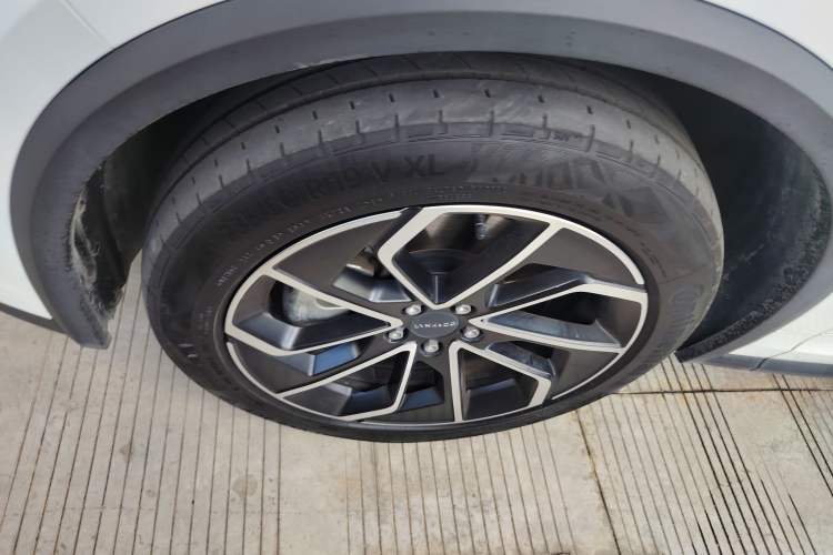 Used Lynk & Co 01 EM-P 2023 1.5TD EM-P AM Exterior 7