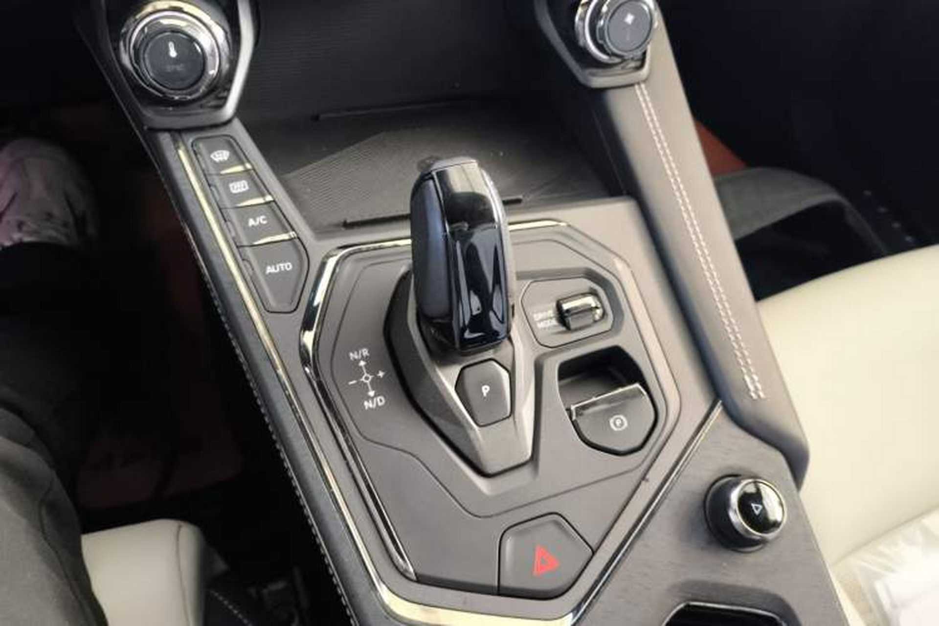 Used Lynk & Co 01 EM-P 2023 1.5TD EM-P Dawn Edition Gear Lever