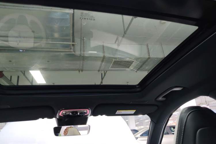 Used Lynk & Co 01 EM-P 2023 1.5TD EM-P Dawn Edition Headliner