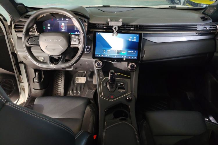 Used Lynk & Co 01 EM-P 2023 1.5TD EM-P PM Interior 2