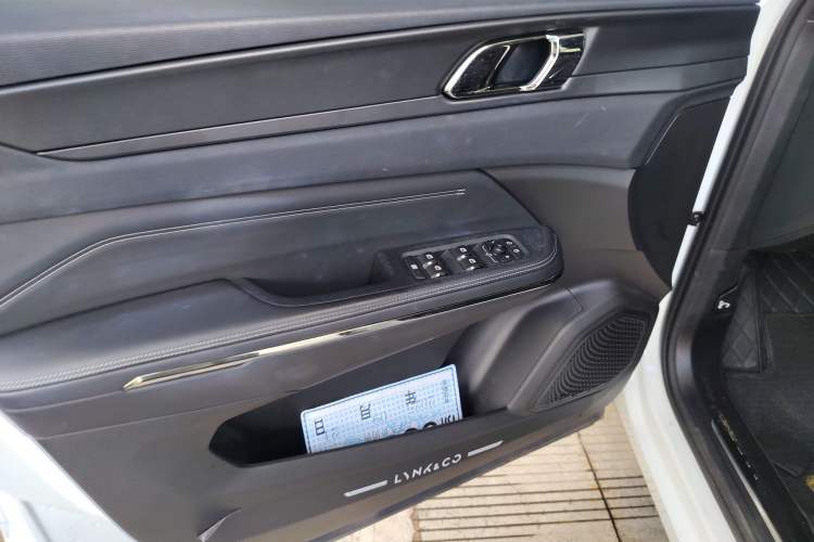 Used Lynk & Co 01 EM-P 2023 1.5TD EM-P AM Interior 7