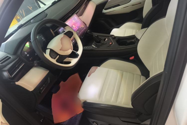 Used Lynk & Co 01 EM-P 2023 1.5TD EM-P Dawn Edition Left Front Seat