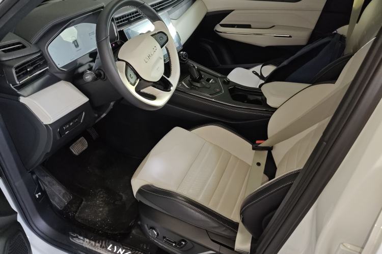 Used Lynk & Co 01 EM-P 2023 1.5TD EM-P Dawn Edition Left Front Seat
