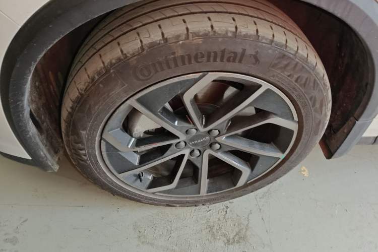 Used Lynk & Co 01 EM-P 2023 1.5TD EM-P Dawn Edition Left Front Wheel Hub