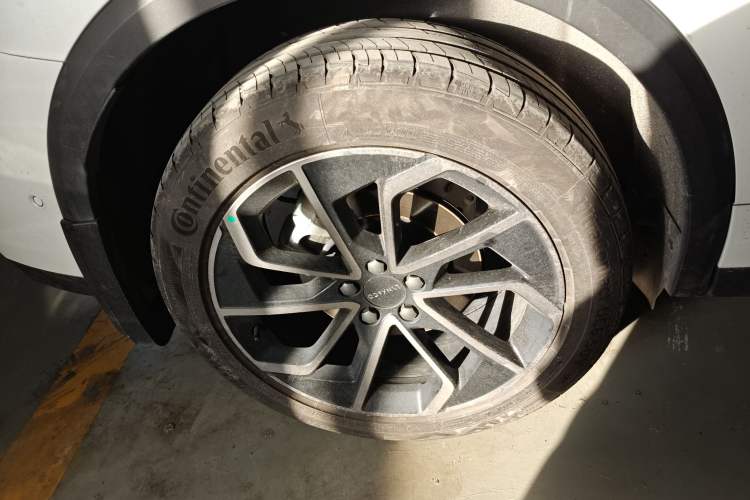 Used Lynk & Co 01 EM-P 2023 1.5TD EM-P Dawn Edition Right Rear Wheel Hub