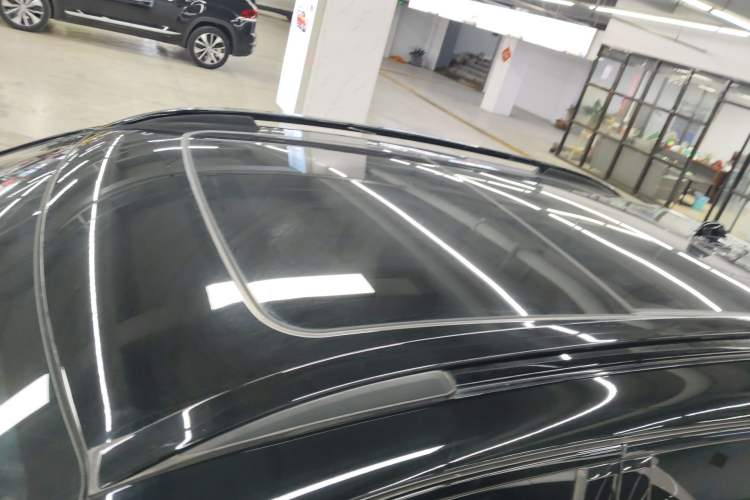 Used Lynk & Co 01 EM-P 2023 1.5TD EM-P Dawn Edition Roof