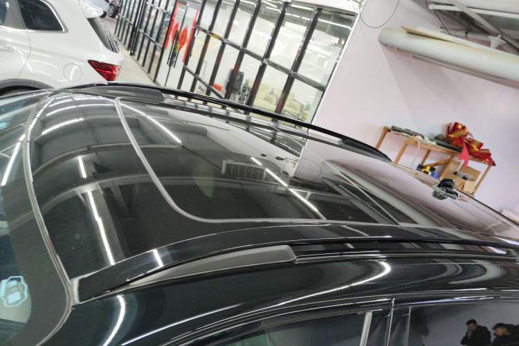 Used Lynk & Co 01 EM-P 2023 1.5TD EM-P Dawn Edition Roof