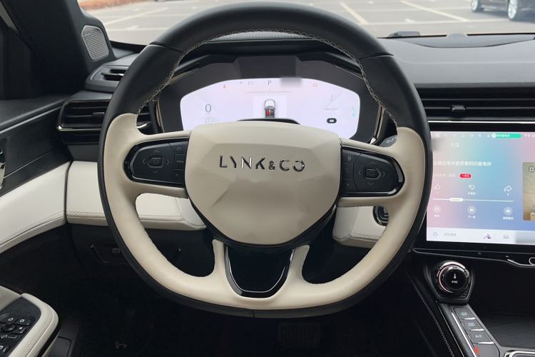 Used Lynk & Co 01 EM-P 2023 1.5TD EM-P Dawn Edition Steering Wheel