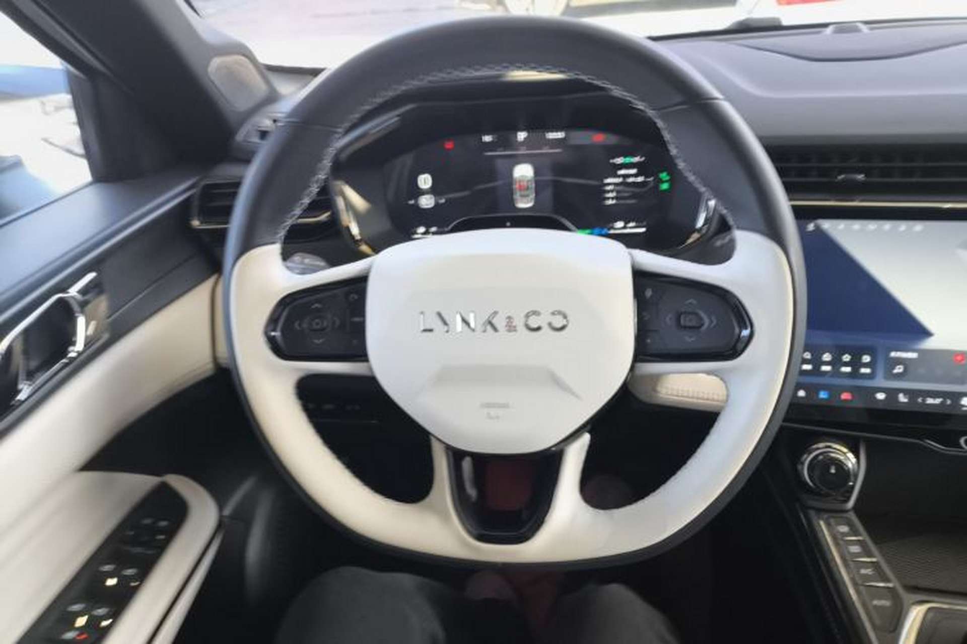 Used Lynk & Co 01 EM-P 2023 1.5TD EM-P Dawn Edition Steering Wheel