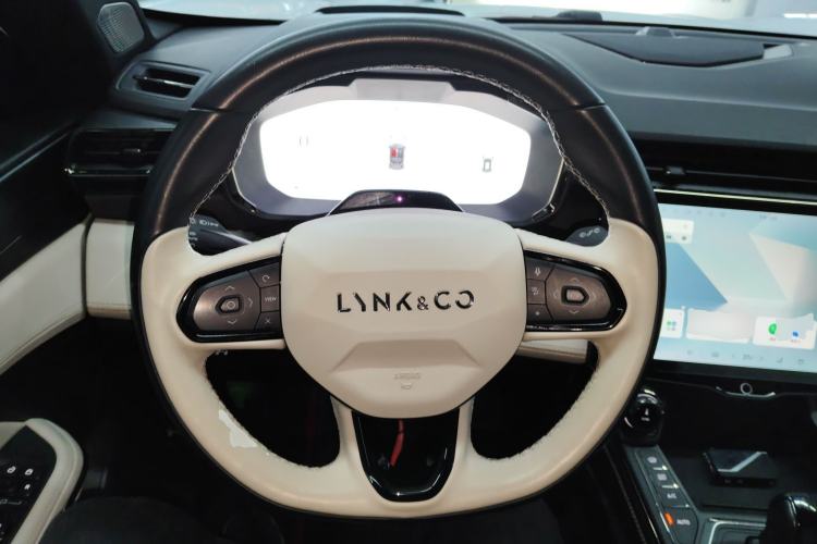 Used Lynk & Co 01 EM-P 2023 1.5TD EM-P Dawn Edition Steering Wheel