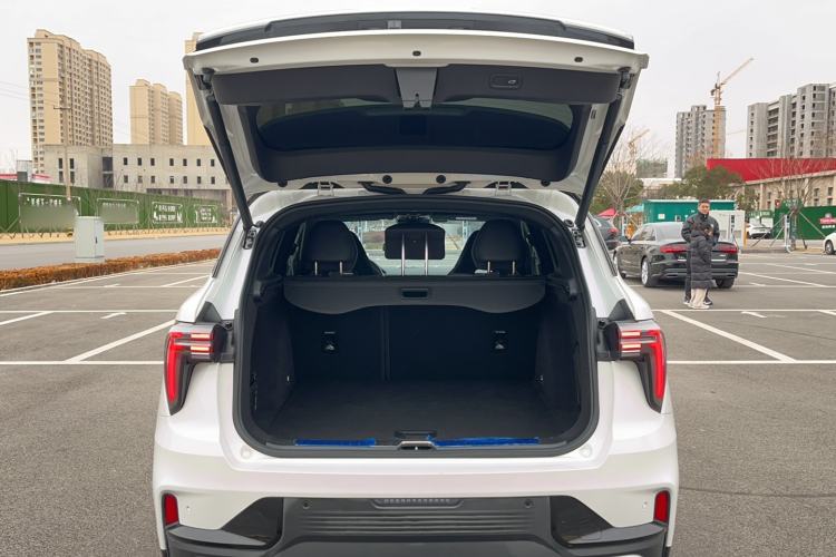 Used Lynk & Co 01 EM-P 2023 1.5TD EM-P Dawn Edition Trunk