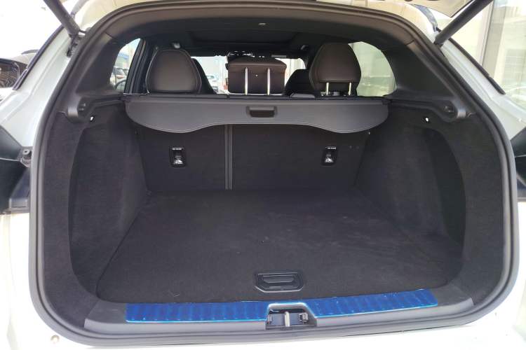 Used Lynk & Co 01 EM-P 2023 1.5TD EM-P AM Trunk