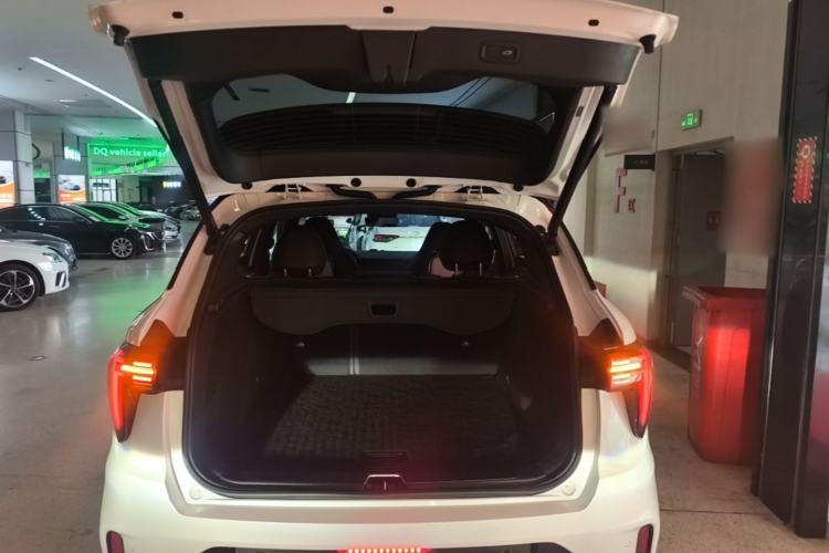 Used Lynk & Co 01 EM-P 2023 1.5TD EM-P Dawn Edition Trunk