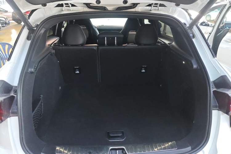 Used Lynk & Co 01 EM-P 2023 1.5TD EM-P Dawn Edition Trunk