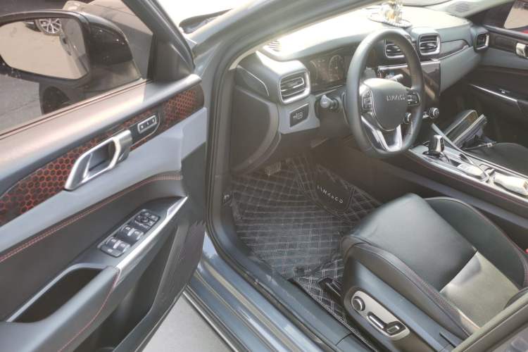 Used Lynk & Co 02 2020 1.5T DCT Two-Wheel Drive Pro Edition Driver Seat