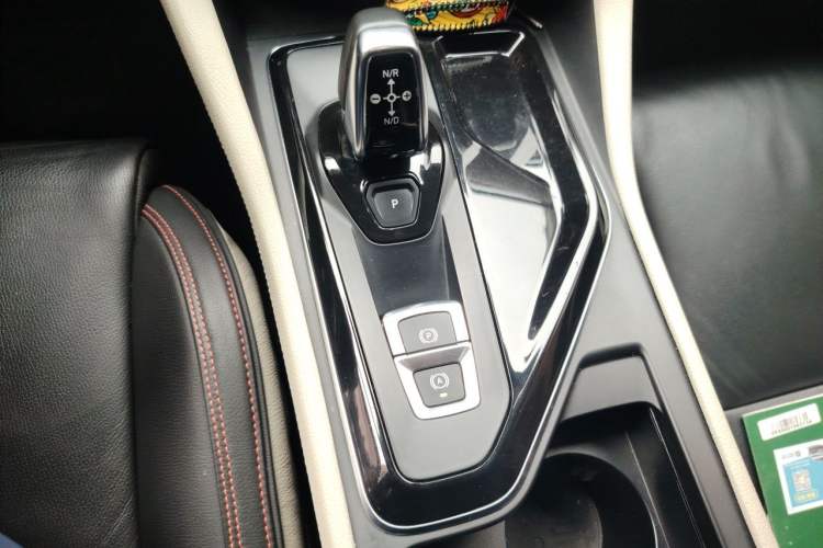 Used Lynk & Co 02 2018 1.5T DCT Two-Wheel Drive Zhaopu Version China V Standard Gear Lever