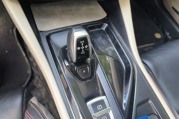 Used Lynk & Co 02 2018 1.5T DCT Two-Wheel Drive Zhaopu Version China V Standard Gear Lever