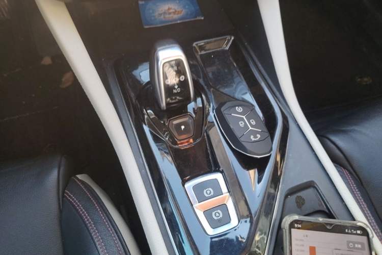 Used Lynk & Co 02 2018 1.5T DCT Two-Wheel Drive Pro Version China V Emission Standard Gear Lever