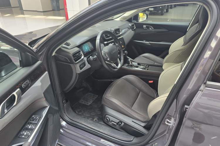 Used Lynk & Co 02 2018 1.5T DCT Two-Wheel Drive Zhaopu Version China V Standard Interior 3
