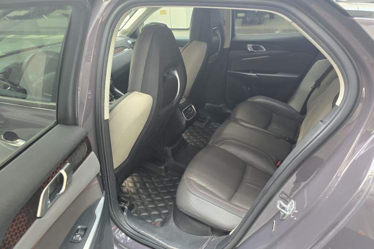 Used Lynk & Co 02 2018 1.5T DCT Two-Wheel Drive Zhaopu Version China V Standard Interior 4